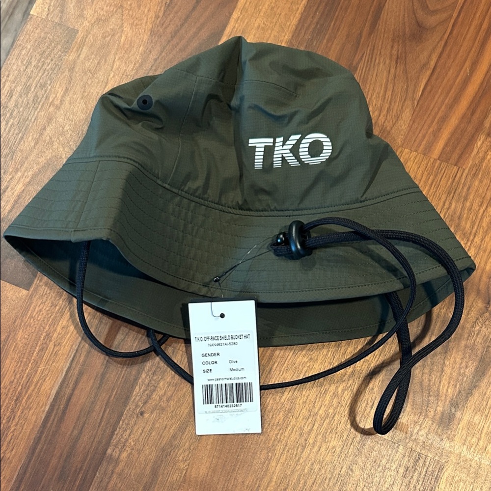 PAS NORMAL T.K.O. Off Race Shield Bucket Hat